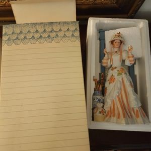 Beautiful Avon Albee Brand new still in the box